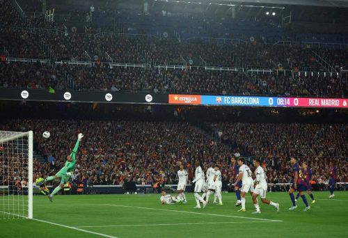  Rashford ghi bàn mở tỷ số trận đấu. 