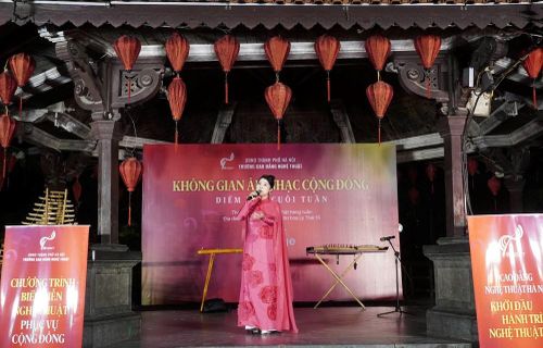 Chương trình do Trường Cao đẳng Nghệ thuật Hà Nội thực hiện, với sự tham gia của các nghệ sĩ trẻ và sinh viên, học viên nhà trường