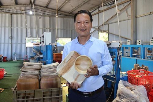 Anh Nguyễn Văn Tuyến là người tiên phong đưa mo cau thành sản phẩm thương mại tại Quảng Ngãi