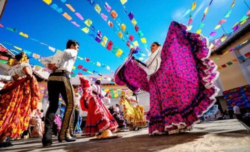 Văn hóa bản địa rực rỡ sắc màu tại thành phố Mexico City. Ảnh: Facts about Mexico