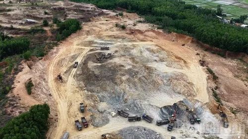  Công ty cổ phần Đầu tư 706 vẫn công khai bán khoảng 550.000m3 đất vật liệu, là tài sản của Nhà nước cho nhiều doanh nghiệp trong thời gian dài. 
