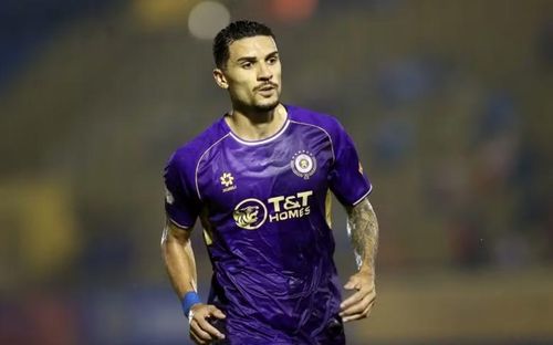Xếp ở vị trí thứ 4 sau Đình Bắc ở Top ghi bàn V-League là Đỗ Hoàng Hên (Hà Nội FC – 9 bàn). Ảnh: VPF.