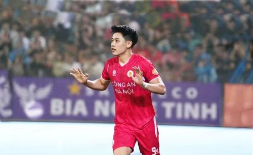 Chiến thắng của đội bóng ngành Công an có dấu ấn rất lớn của Đình Bắc với cú đúp bàn thắng. Ảnh: Công an Hà Nội FC.