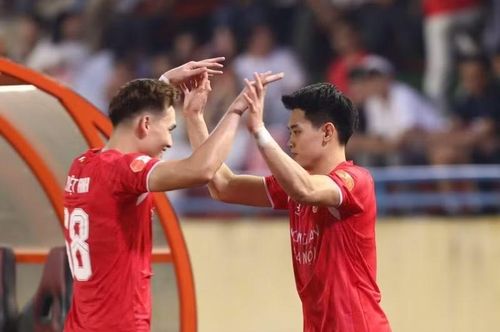 Hai bàn thắng vào lưới Nam Định đã nâng thành tích của Đình Bắc lên 10 bàn thắng sau 6 trận liên tiếp ở đấu trường quốc nội. Ảnh: FBNV.