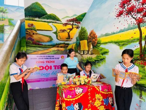 Nhiều liên đội trường học đã triển khai các khu đọc sách với không gian được trang trí sinh động, thân thiện và phù hợp với lứa tuổi học sinh. Các mô hình không chỉ tạo hứng thú đọc sách mà còn góp phần hình thành thói quen tự học, nâng cao kiến thức và phát triển văn hóa đọc trong nhà trường.