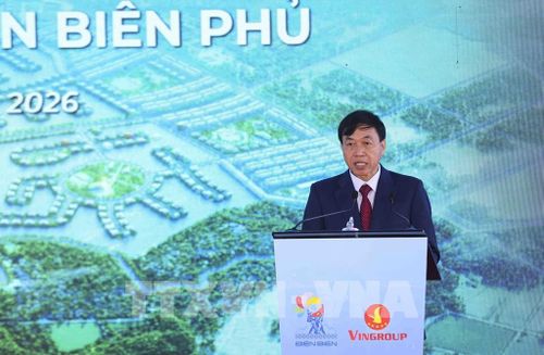 Ông Lê Văn Lương, Chủ tịch UBND tỉnh Điện Biên, phát biểu tại Lễ động thổ. Ảnh: Xuân Tư - TTXVN