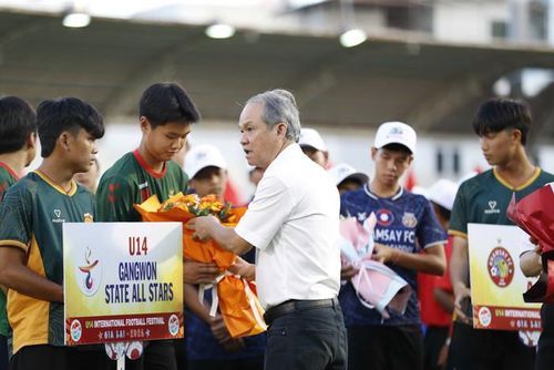 Bầu Đức rất tâm huyết với sự phát triển của bóng đá trẻ. Ảnh: Tuấn Hữu