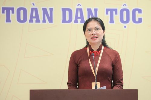 Ủy viên TƯ Đảng, Phó Chủ tịch - Tổng Thư ký Ủy ban Trung ương MTTQ Việt Nam Hà Thị Nga phát biểu kết luận