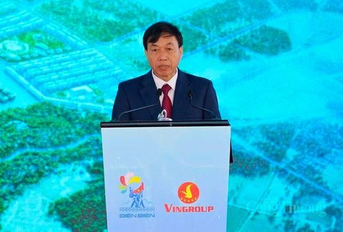 Chủ tịch UBND tỉnh Điện Biên Lê Văn Lương phát biểu tại buổi lễ.
