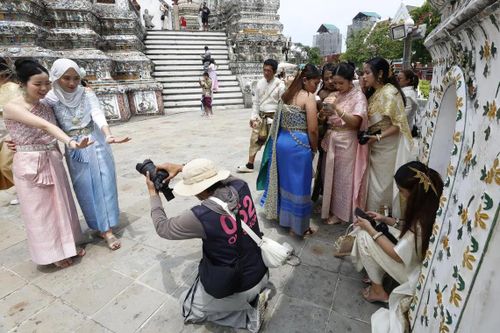 Những gánh nặng tài chính đặt lên du khách có thể gây trở ngại cho ngành công nghiệp không khói nước này.