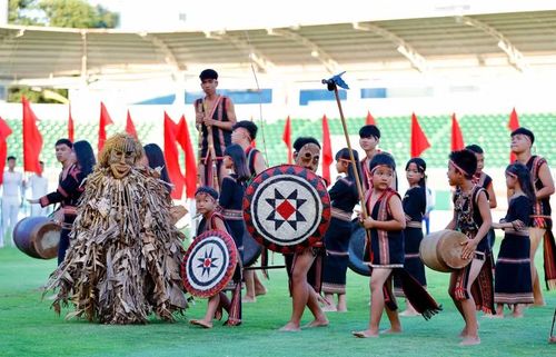  Festival Bóng đá Quốc tế U14 Gia Lai - 2026 đã tưng bừng khai mạc. Ảnh: Văn Ngọc 
