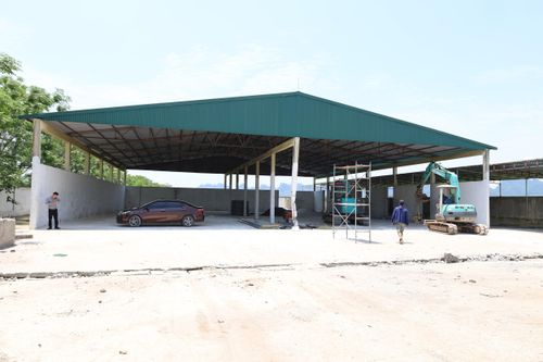 Xã Phúc Sơn cải tạo điểm trung chuyển rác thải sinh hoạt thành điểm tạm giết mổ gia súc, gia cầm khu vực Tuy Lai. Ảnh: Kim Nhuệ