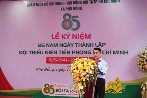 Phó Chủ tịch Mặt trận Tổ quốc, Bí thư Đoàn Thanh niên xã Phù Đổng Nguyễn Văn Tú phát biểu. Ảnh: PV
