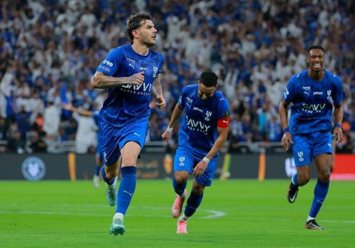 Theo Hernandez bị tố tổ chức tiệc thác loạn