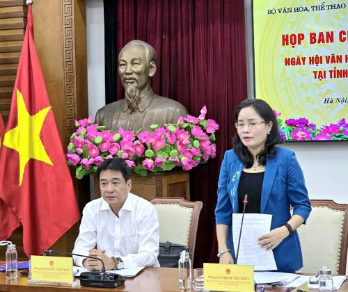 Thứ trưởng Trịnh Thị Thủy chủ trì cuộc họp