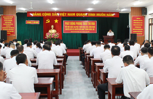 Quang cảnh phát động thi đua tại Lữ đoàn 171.
