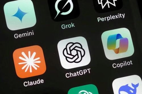 Điều đáng chú ý là người dùng sẽ không còn bị ép sử dụng một AI mặc định duy nhất mà có thể tự phân vai cho từng mô hình theo nhu cầu riêng, chẳng hạn dùng Gemini để tìm kiếm dữ liệu thời gian thực hoặc chọn Claude cho các tác vụ viết lách, phân tích tài liệu và xử lý ngôn ngữ chuyên sâu.