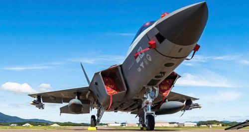Nguyên mẫu tiêm kích KF-21