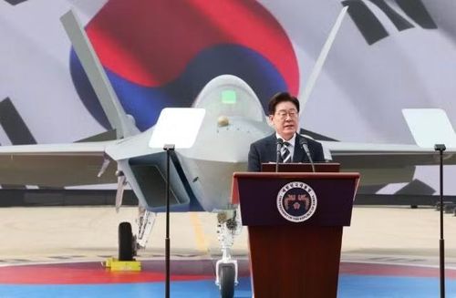 Tiêm kích KF-21 được xem là niềm tự hào của công nghiệp quốc phòng Hàn Quốc.