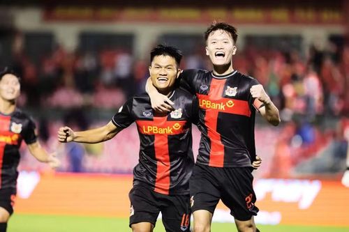 18h thứ Bảy ngày 16/5: Ninh Bình FC làm khách của Sông Lam Nghệ An. Ảnh: VPF.