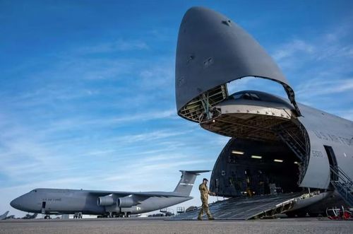 Máy bay vận tải C-5M Galaxy vẫn là "ngựa thồ" lớn nhất của Không lực Hoa Kỳ.
