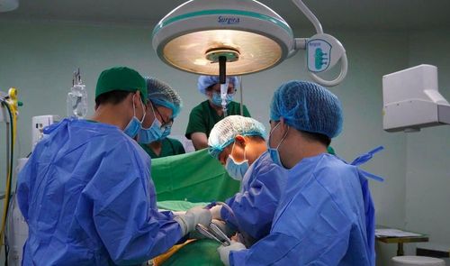 Ê-kíp phẫu thuật