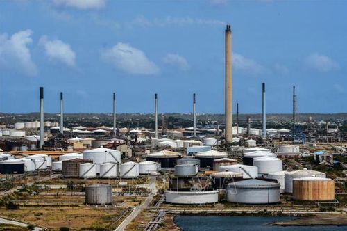 Nhà máy lọc dầu Isla ở Curacao, Venezuela. Ảnh: AFP/TTXVN