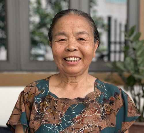 Từ ngày có nhà mới, tinh thần bà Phạm Thị Bổng phấn chấn hơn