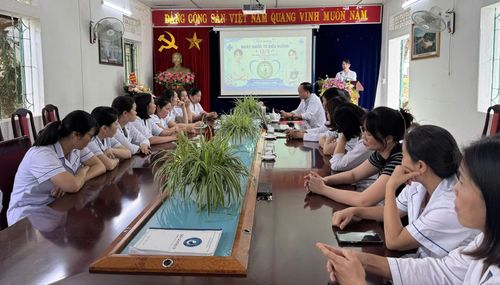 Đại biểu tham dự tọa đàm.