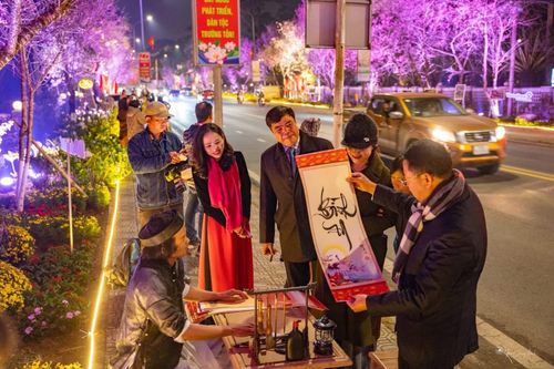 Các hoạt động văn hóa, giải trí ban đêm hiện chủ yếu diễn ra theo mùa hoặc dịp lễ, chưa hình thành chuỗi sản phẩm thường xuyên để giữ chân du khách
