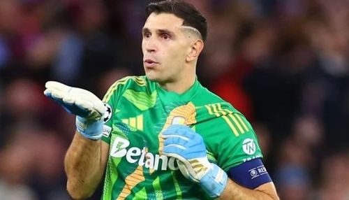 Emiliano Martinez là mục tiêu thay thế Alisson Becker của Liverpool.