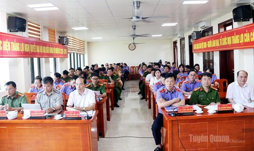 Các đại biểu dự Hội nghị.