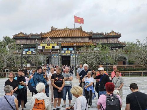 Huế trở thành điểm khám phá thú vị, hấp dẫn với nhiều du khách trong, ngoài nước 