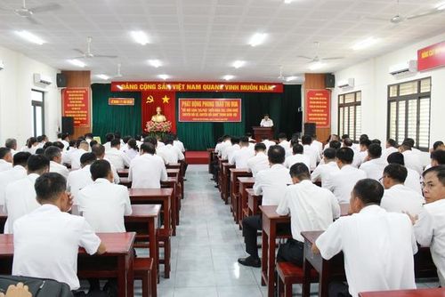 Quang cảnh lễ phát động.