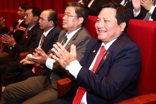 Các đại biểu tham dự phiên bế mạc Đại hội. 