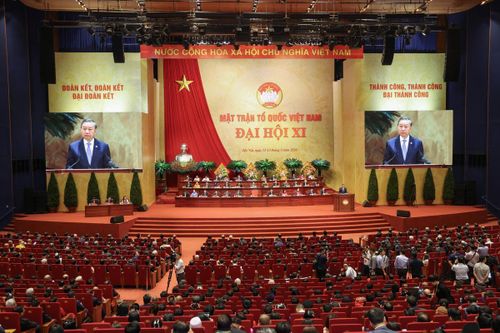 Quang cảnh phiên trọng thể Đại hội.