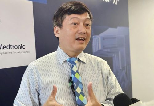  PGS.TS Võ Duy Long chia sẻ về tình trạng ung thư dạ dày hiện nay ở Việt Nam. Ảnh: Nguyễn Thuận.