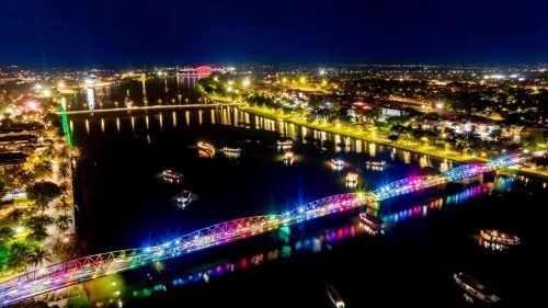 Huế tập trung vào chiến lược phát triển không gian ven sông, du lịch đêm và kinh tế trải nghiệm