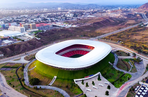 Sân vận động Estadio Akron có kiến trúc mô phỏng ngọn núi lửa độc đáo. Ảnh: Futbol Update 