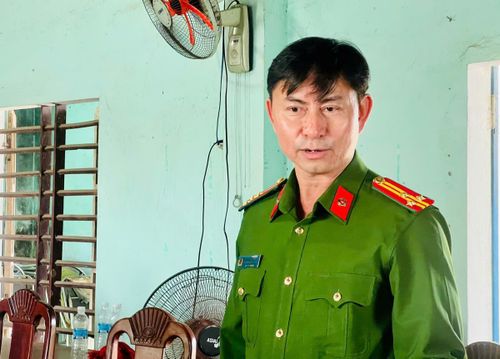 Thời gian qua, Công an xã đã triển khai lực lượng đi giải thích, vận động tại dự án.