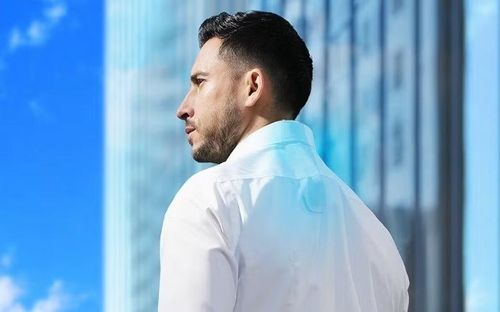 Thiết bị cũng được trang bị thuật toán làm mát cải tiến giúp theo dõi chính xác hơn sự thay đổi nhiệt độ trên thiết bị và môi trường xung quanh. Mặc dù mạnh mẽ hơn phiên bản tiền nhiệm, thiết bị vẫn có thể hoạt động liên tục đến 10 giờ ở chế độ làm mát cao thứ hai.