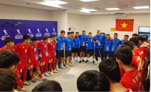 Do đó, trận U17 Việt Nam và U17 UAE ngoài việc cạnh tranh tấm vé vào vòng tứ kết U17 châu Á, cũng quyết định vé dự U17 World Cup 2026 của hai đội. Ảnh: VFF.