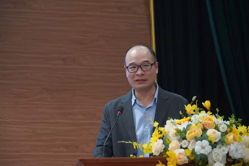 Ông Đào Nguyên - Phó Giám đốc Trung tâm Thẩm định Sáng chế, Cục Sở hữu trí tuệ phát biểu tại Hội nghị.