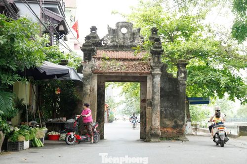 Cổng làng Diềm.