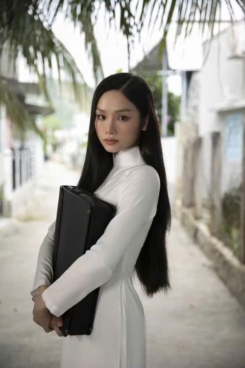 Hình ảnh trong sáng, ngọt ngào của Miu Lê trong phim Cô gái đến từ hôm qua.