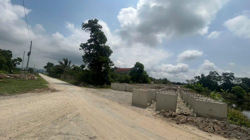Điểm giao cắt không có biển, dây cảnh báo