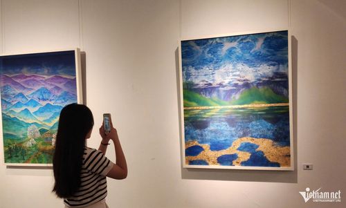 Triển lãm kéo dài hết ngày 18/5.