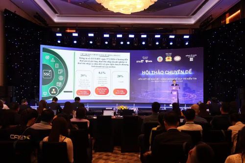 Quang cảnh hội thảo chuyên đề “Liên kết để bảo vệ – Hành động để duy trì niềm tin” trong khuôn khổ Diễn đàn “Digital Trust in Finance 2026”. (Ảnh: PV/Vietnam+)
