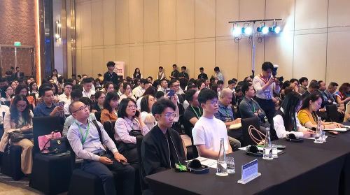 Các đại biểu tham dự hội thảo chuyên đề “Liên kết để bảo vệ – Hành động để duy trì niềm tin” trong khuôn khổ Diễn đàn “Digital Trust in Finance 2026”. (Ảnh: PV/Vietnam+)