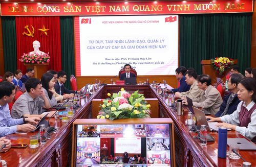 Sáng 22/11/2025, Học viện Chính trị quốc gia Hồ Chí Minh tổ chức Lễ khai giảng Lớp bồi dưỡng, cập nhập kiến thức, kỹ năng về công tác xây dựng Đảng đối với cấp ủy cấp xã trong toàn quốc. Ảnh: Văn Điệp/TTXVN